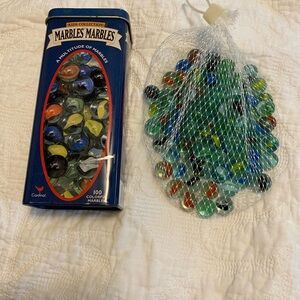 Cardinal Kids Collection Marbles 100 Colorful Marbles in Tin 2001 New